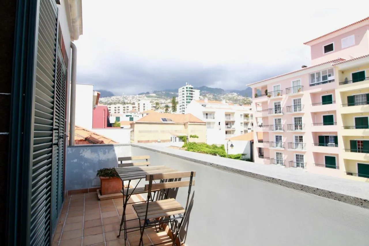 Tr3S Qu4Rtos Carmo By Analodges Funchal  Portugalsko